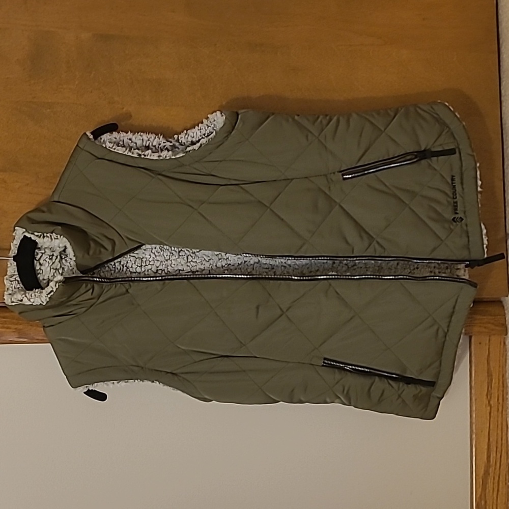 Sherpa reversible vest